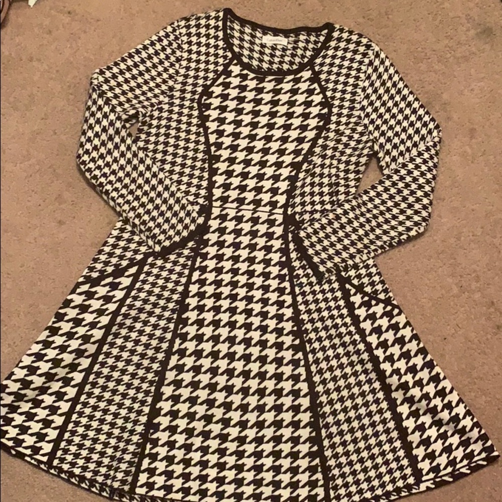 Sweater dress // heavy material // few stains